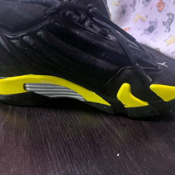 Air Jordan Retro 14 "Thunder" - Picture 5 of 9
